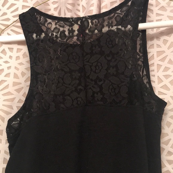 lace tank top - Picture 3 of 4